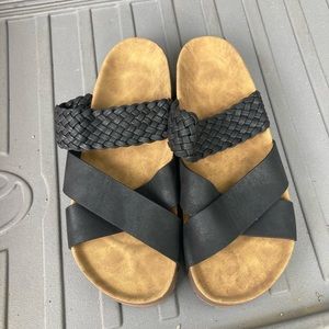 Boutique black platform sandals size 6 but run closer to a size 7